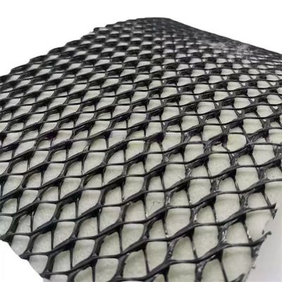Ширина 2 - 4 м Hdpe 3D трехплановая композитная дренажная сеть для общего решения проекта