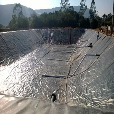 Южноафриканский проект дамбы Геомембрана HDPE 0,8 мм 1 мм 1,5 мм 2 мм с материалом EPDM EVA
