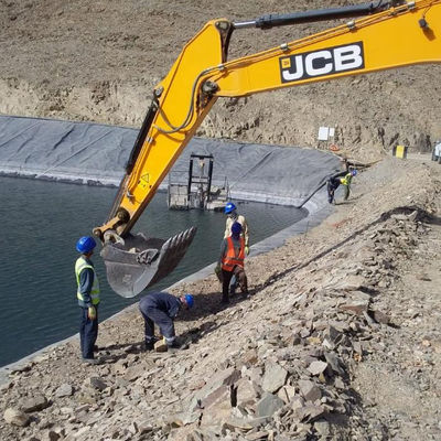 Проекты общего решения 0,5 мм HDPE гладкая текстура черная геомембрана рыбная ферма пруд линнер