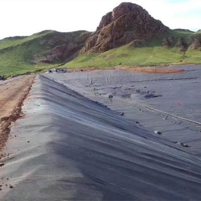 Черная глянцевая геомембрана 1,5 мм/2,0 мм HDPE линейка для непроницаемой пластиковой плотины
