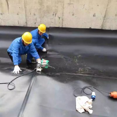 Геомембрана из HDPE с двойной гладкой/двойной текстурой поверхности для пластмассового водонепроницаемого водонапорного линера
