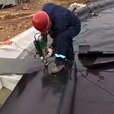 Геомембрана из HDPE с двойной гладкой/двойной текстурой поверхности для пластмассового водонепроницаемого водонапорного линера