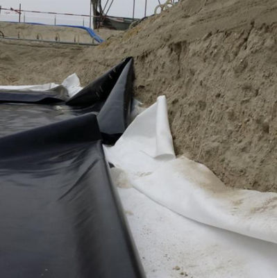 Udg Layfield Geomembrane для проекта водоема в Южной Африке в двойной гладкой поверхности