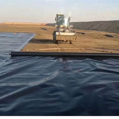 Гладкая поверхность 0,5 мм HDPE Geomembrane Liner Sheet для рыбоводческого пруда
