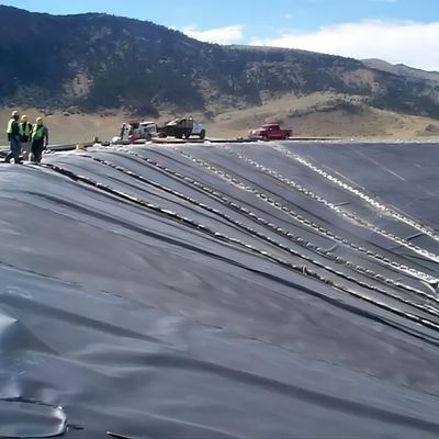 Геомембраны с узорами толщина 1 мм 2 мм длина 50-100 м ASTM GRI-GM13 стандарт прямо