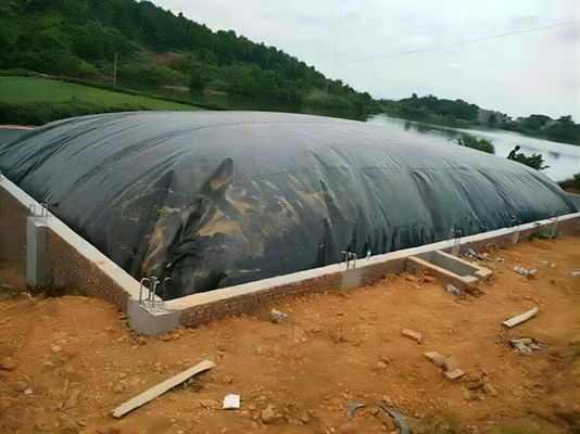 Гладкая геомембрана HDPE прудовая подкладка 1мм 2мм Противопроницаемость