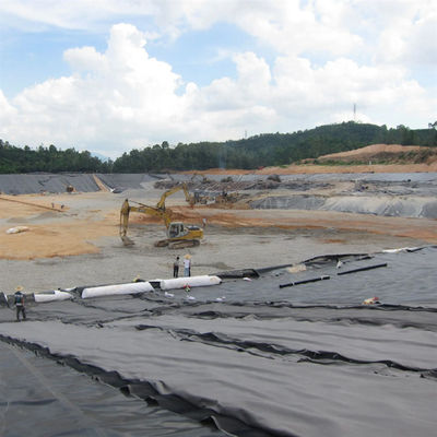 Гладкая геомембрана из HDPE для рыбных и креветочных прудов Плотность 0,940 г/см3 Ширина 1м-8м