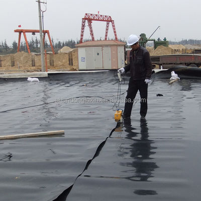 1.5 мм HDPE Geomembrane полигонный линейник с стилем промышленного дизайна и белым цветом