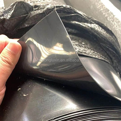 Геомембрана из HDPE двойной текстуры шириной 1-8 м для рыбных прудов и свалок толщина 1 мм