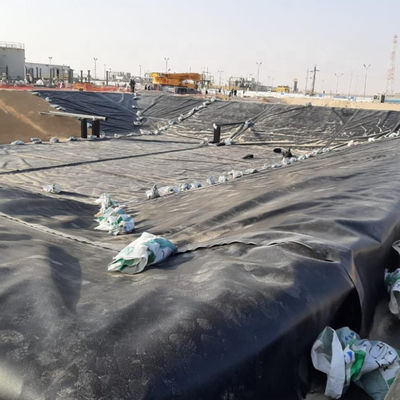 Геомембрана из HDPE двойной текстуры шириной 1-8 м для рыбных прудов и свалок толщина 1 мм