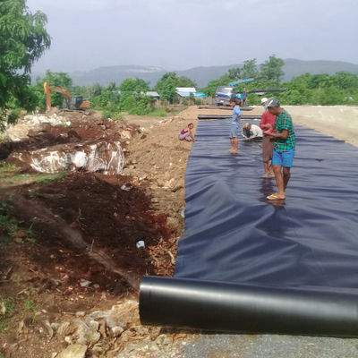 Геомембрана HDPE водонепроницаемая прудовая подкладка водонепроницаемая PE черная пластиковая прудовая подкладка листовка